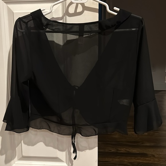 Beautiful Black Sheath Front Tie Cropped Top Made In Italy Size Medium - Picture 2 of 6